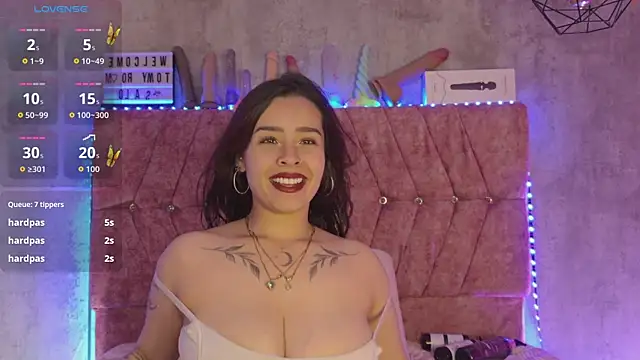 Snapshot of Mia_lopez_1 chatting on 06.04.26 Mia lopez 1 online show from 06.04.26