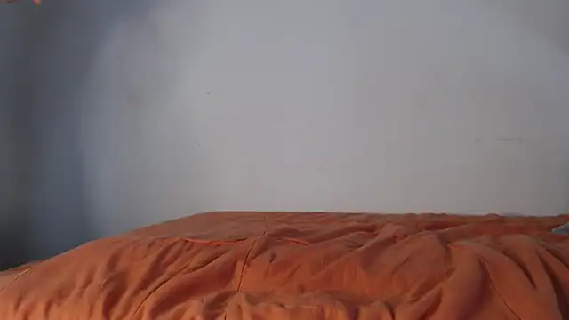 AmiraMask online show from 10.04.25