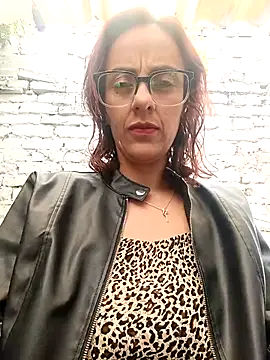 Snapshot of Jade_1-9 chatting on 11.21.25 Jade 1-9 online show from 11.21.25