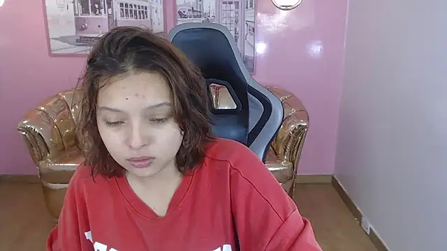 Snapshot of mia_foster_t chatting on 12.18.25 mia foster t online show from 12.18.25