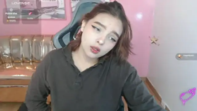 Snapshot of mia_foster_t chatting on 01.06.26 mia foster t online show from 01.06.26