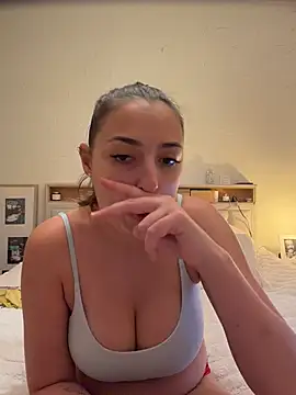 Snapshot of looloopaul chatting on 02.19.26 looloopaul online show from 02.19.26