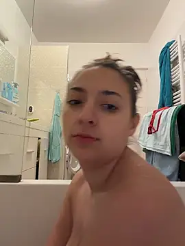 Snapshot of looloopaul chatting on 03.18.26 looloopaul online show from 03.18.26