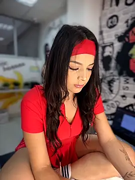 ArieliciousXXX online show from 06.17.26