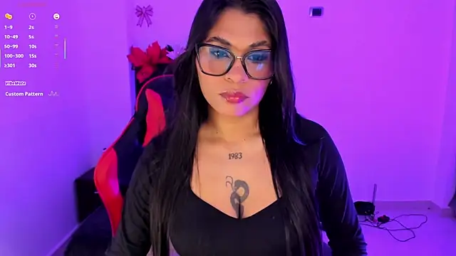 Snapshot of Gemma-ros chatting on 11.23.25 Gemma-ros online show from 11.23.25