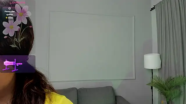Nahomycarterr online show from 04.22.26