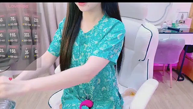  Aria Moonie online show from 06.21.26