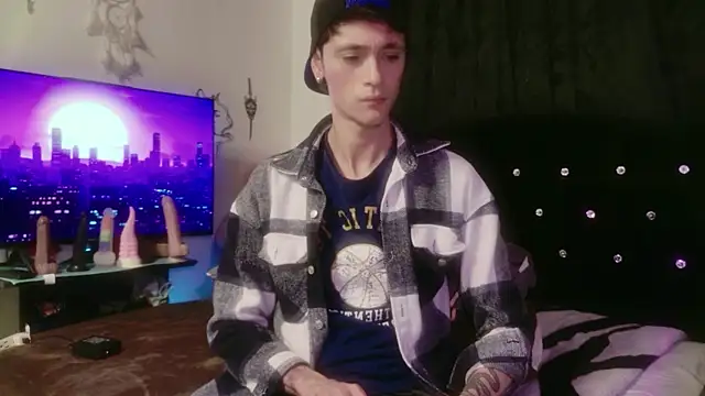 Tyler cat online show from 12.02.25