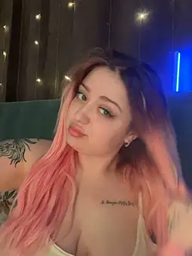 KellyMoors online show from 12.01.25