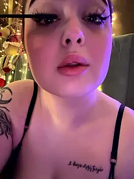 KellyMoors online show from 01.17.26