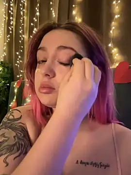 KellyMoors online show from 02.12.26