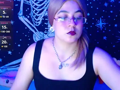 cherrypeach  online show from 11.04.25