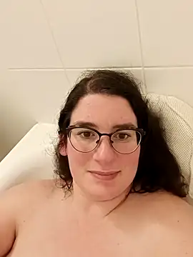 Snapshot of Deesse_Inanna chatting on 01.06.26 Deesse Inanna online show from 01.06.26