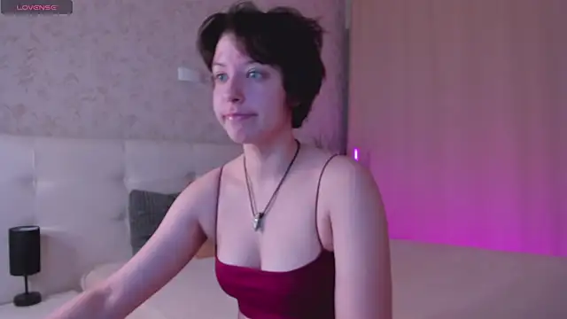 Snapshot of Sara_Frayer chatting on 02.09.26 Sara Frayer online show from 02.09.26