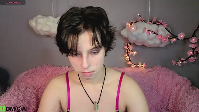 Snapshot of Sara_Frayer chatting on 02.19.26 Sara Frayer online show from 02.19.26