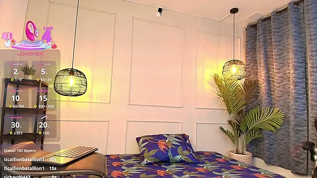 Nikki Vesper online show from 12.17.25