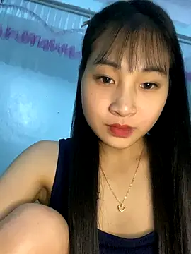 Snapshot of banlinh004 chatting on 10.23.25 banlinh004 online show from 10.23.25