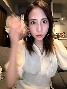 Snapshot of rena_rena_rena chatting on 10.08.25 rena rena rena online show from 10.08.25