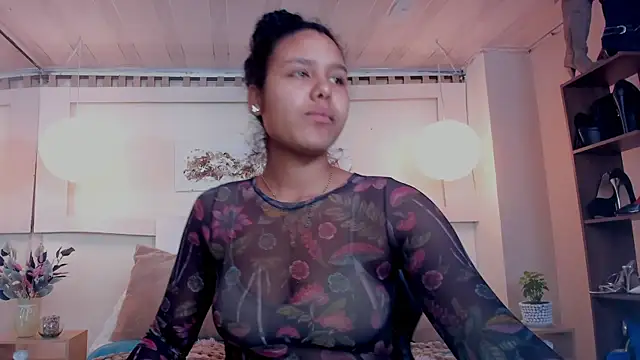 Snapshot of AriaVega chatting on 05.23.26 AriaVega online show from 05.23.26