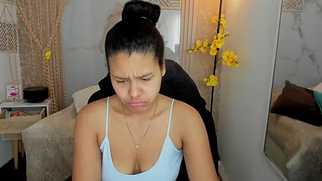 Snapshot of AriaVega chatting on 07.26.26 AriaVega online show from 07.26.26