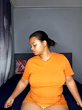 Sultrytits6 online show from 04.21.26