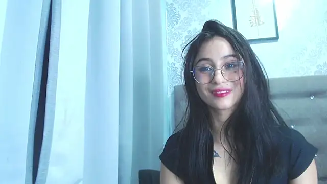 Alana Martinez  online show from 05.09.26