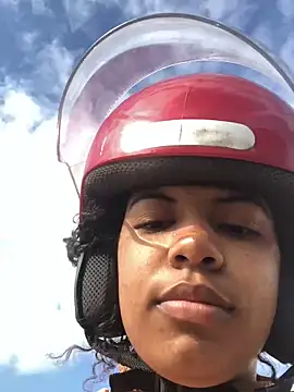 Lorennapires online show from 10.15.25