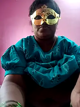 Snapshot of supcpl chatting on 10.21.25 supcpl online show from 10.21.25