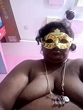 Snapshot of supcpl chatting on 10.31.25 supcpl online show from 10.31.25