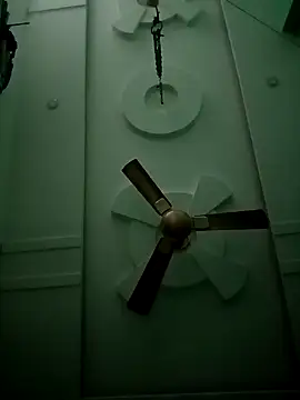 Snapshot of supcpl chatting on 11.23.25 supcpl online show from 11.23.25