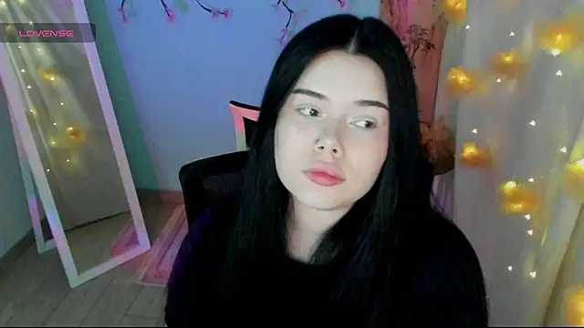 Mona Esty online show from 08.06.26