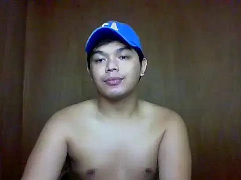 Snapshot of TarahFox chatting on 11.17.25 TarahFox online show from 11.17.25