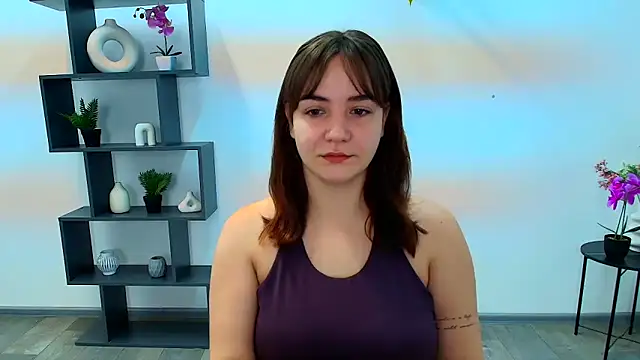 Snapshot of OliviaMontgommery chatting on 11.30.25 OliviaMontgommery online show from 11.30.25