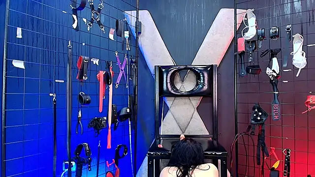 MrKiara Queen BDSM  online show from 10.15.25