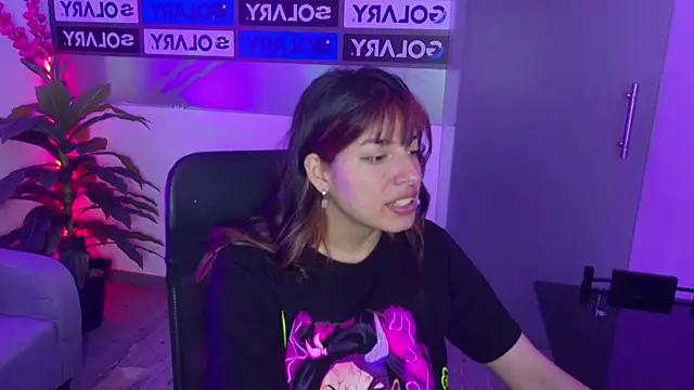 Snapshot of Violetta_Swett_ chatting on 11.18.25 Violetta Swett online show from 11.18.25