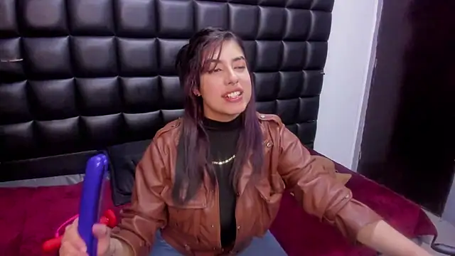 Snapshot of Violetta_Swett_ chatting on 02.07.26 Violetta Swett online show from 02.07.26