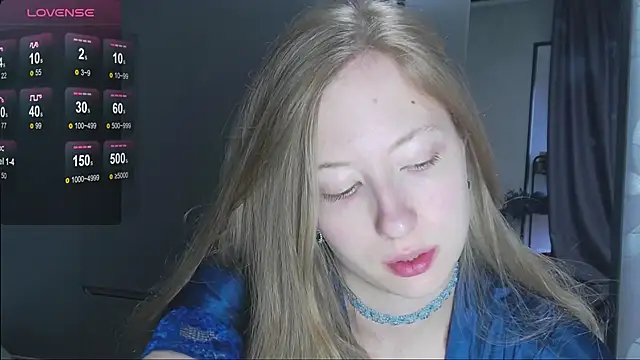 Snapshot of yuki_bloom chatting on 10.05.25 yuki bloom online show from 10.05.25