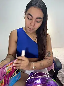 Snapshot of _Sarita_1 chatting on 12.21.25 Sarita 1 online show from 12.21.25