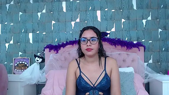VictoriaVixxen online show from 10.22.25