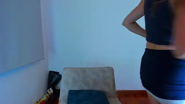 Velourmuse online show from 05.05.26