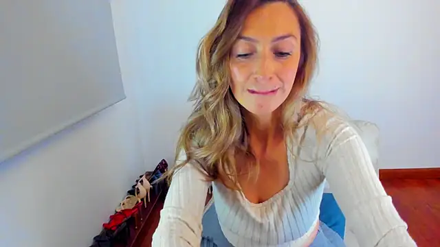 Velourmuse online show from 06.19.26