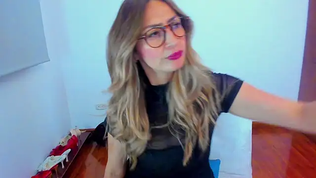 Velourmuse online show from 07.14.26