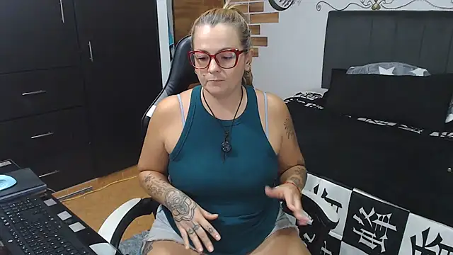 perlagoloza05 online show from 06.17.26