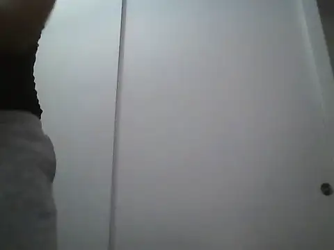 Snapshot of Sunny_Pebble chatting on 11.08.25 Sunny Pebble online show from 11.08.25