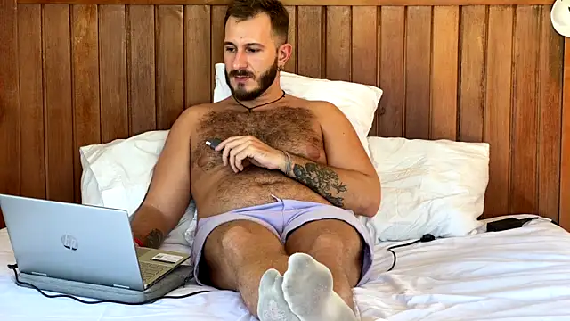 Snapshot of mrmaxiy chatting on 06.15.26 mrmaxiy online show from 06.15.26