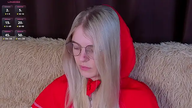 MonicaShiny online show from 11.21.25