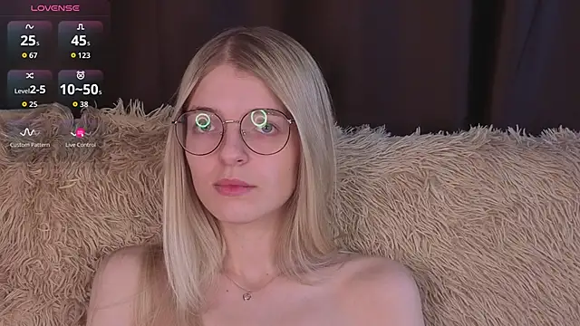 MonicaShiny online show from 01.09.26