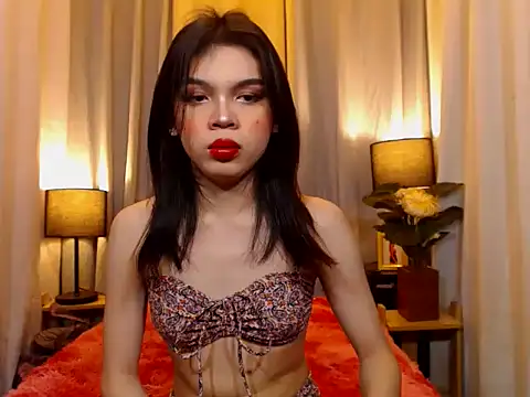 TWINKTRANSSHANEL online show from 02.18.26