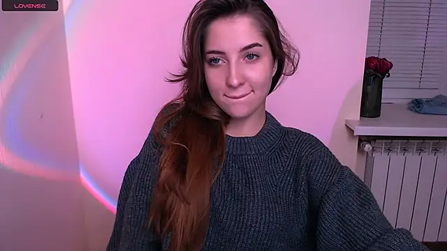 Snapshot of _OlivkaSexy chatting on 12.05.25 OlivkaSexy online show from 12.05.25