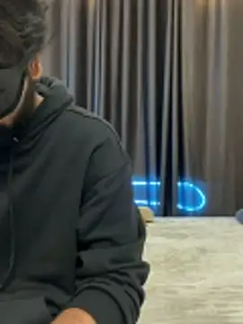 vickyandtania online show from 12.22.25